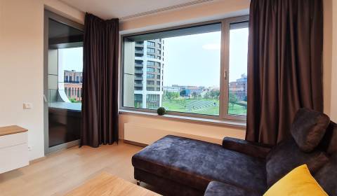 2 szobás lakás, Továrenská, kiadó, Bratislava - Staré Mesto, Szlovákia
