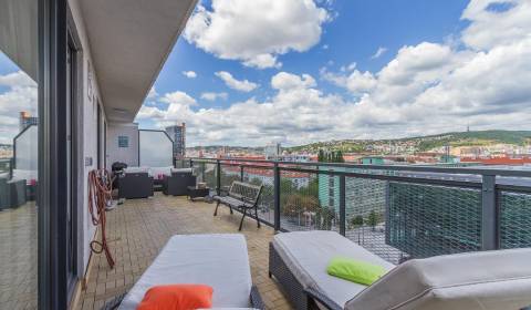 4 szobás lakás, Trnavská cesta, eladó, Bratislava - Ružinov, Szlovákia
