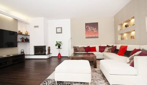 Kiadó 3 szobás lakás, 3 szobás lakás, Klenová, Bratislava - Nové Mesto