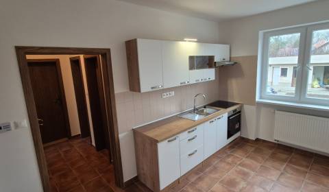 Kiadó 3 szobás lakás, 3 szobás lakás, Centrum, Nové Zámky, Szlovákia