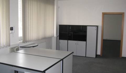 Irodahelység, Bajzova, kiadó, Bratislava - Ružinov, Szlovákia