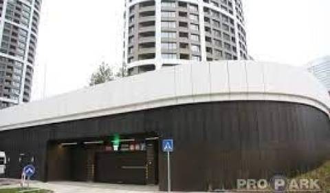 Garázsok, Továrenská, kiadó, Bratislava - Ružinov, Szlovákia