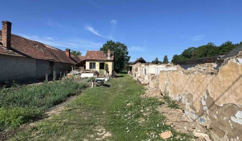 Eladó Építési telek, Építési telek, Levice, Szlovákia