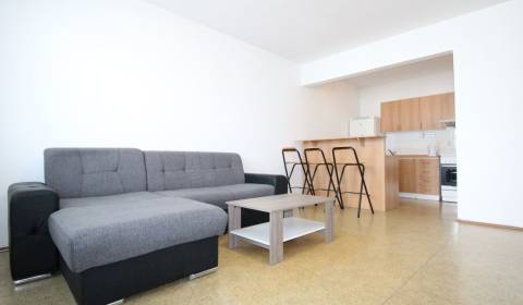 2 szobás lakás, Bebravská, kiadó, Bratislava - Vrakuňa, Szlovákia