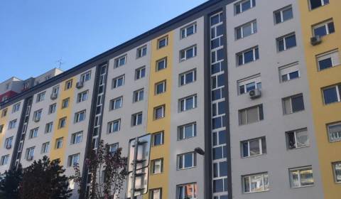 3 szobás lakás, Znievska, eladó, Bratislava - Petržalka, Szlovákia