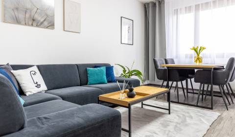 3 szobás lakás, Viedenská, eladó, Košice - Sídlisko Ťahanovce, Szlovák