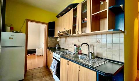 Kiadó 3 szobás lakás, 3 szobás lakás, Mamateyova, Bratislava - Petržal