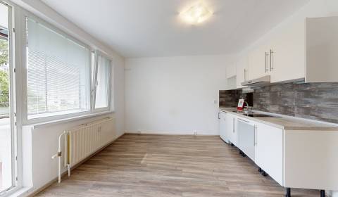 Garzonlakás, Vígľašská, eladó, Bratislava - Petržalka, Szlovákia
