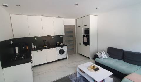 Kiadó 1 szobás lakás, 1 szobás lakás, Nové Zámky, Szlovákia