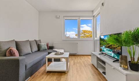 2 szobás lakás, Mierová, eladó, Bratislava - Ružinov, Szlovákia
