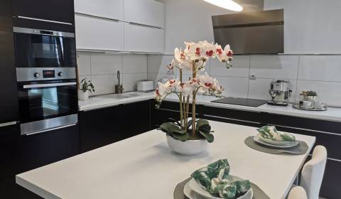 Kiadó 3 szobás lakás, 3 szobás lakás, Senec, Szlovákia