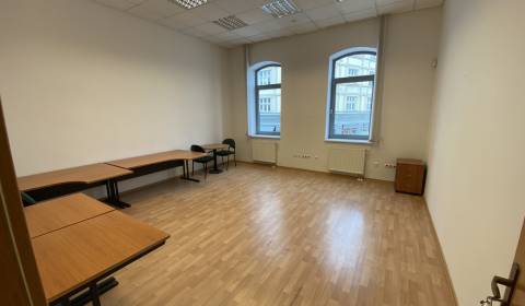Irodahelység, J.Kozáčeka, kiadó, Zvolen, Szlovákia