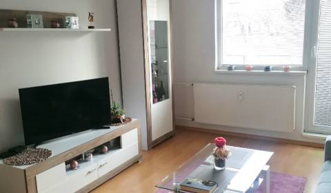 2 szobás lakás, Mikovíniho, eladó, Nitra, Szlovákia