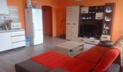 Eladó 3 szobás lakás, 3 szobás lakás, Buzulucká, Košice - Dargovských 