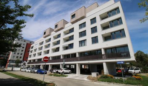 Eladó 3 szobás lakás, 3 szobás lakás, Bratislava - Ružinov, Szlovákia