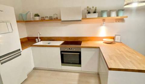 3 szobás lakás, Pražská, eladó, Bratislava - Staré Mesto, Szlovákia