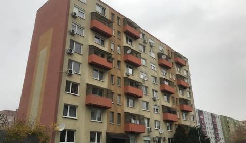 3 szobás lakás, Jánošíkova, eladó, Nové Zámky, Szlovákia