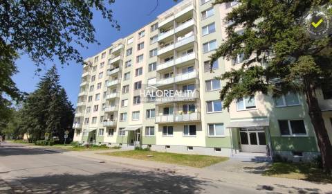 Eladó 3 szobás lakás, Partizánske, Szlovákia