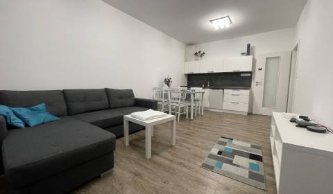 2 szobás lakás, Jégého, kiadó, Bratislava - Ružinov, Szlovákia