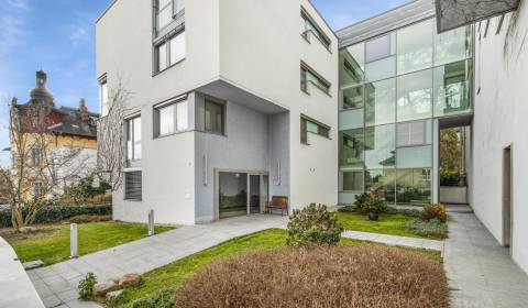 3 szobás lakás, kiadó, Bratislava - Staré Mesto, Szlovákia