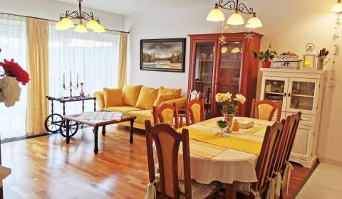 3 szobás lakás, Majoránová, eladó, Bratislava - Vrakuňa, Szlovákia