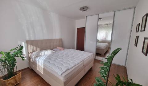 3 szobás lakás, Dunajské nábrežie, eladó, Komárno, Szlovákia