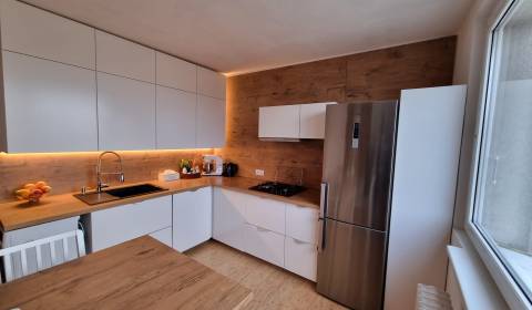 2 szobás lakás, Drobného, eladó, Bratislava - Dúbravka, Szlovákia