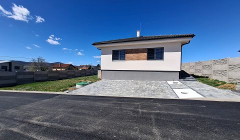 Eladó Családi ház, Családi ház, Kvetná, Prešov, Szlovákia