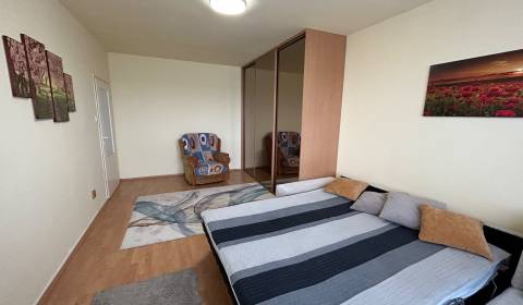 Eladó 3 szobás lakás, 3 szobás lakás, S. H. Vajasnkého, Nové Zámky, Sz