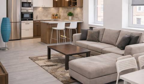 Eladó 3 szobás lakás, 3 szobás lakás, centrum, Nové Zámky, Szlovákia