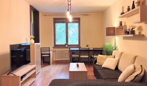 Eladó 3 szobás lakás, 3 szobás lakás, Uránová, Bratislava - Ružinov, S