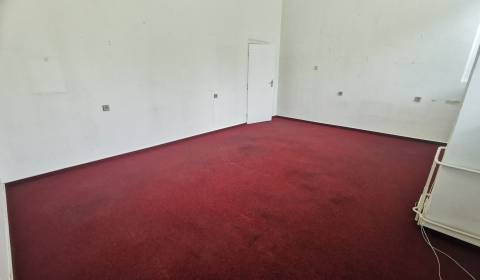 Kiadó Irodahelység, Irodahelység, Nové Zámky, Szlovákia