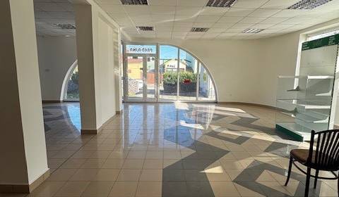 Kiadó Üzlethelység, Üzlethelység, Nové Zámky, Szlovákia