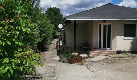 Eladó Épület, Épület, Železničná, Nové Zámky, Szlovákia