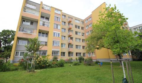 Eladó 3 szobás lakás, 3 szobás lakás, Janotova, Bratislava - Karlova V