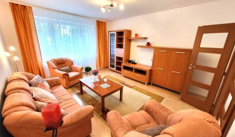 Kiadó 3 szobás lakás, 3 szobás lakás, Budatínska, Bratislava - Petržal