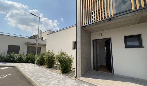 Eladó 3 szobás lakás, 3 szobás lakás, Turbínová, Bratislava - Nové Mes