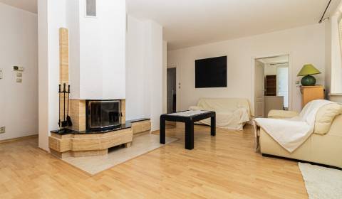 Kiadó 3 szobás lakás, 3 szobás lakás, Slávičie údolie, Bratislava - St