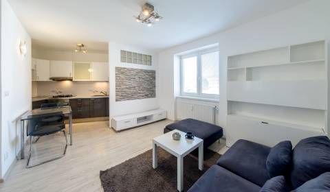 Kiadó 2 szobás lakás, 2 szobás lakás, Trnavská cesta, Bratislava - Nov