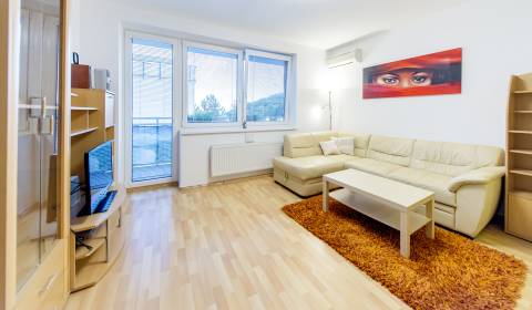 Kiadó 2 szobás lakás, 2 szobás lakás, Uhrova, Bratislava - Nové Mesto,