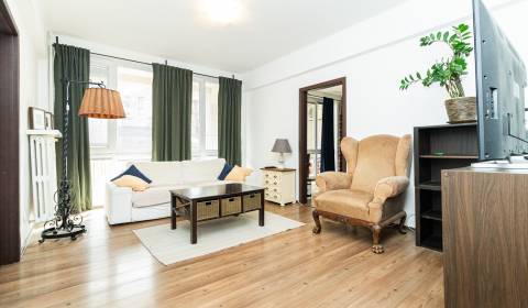 Kiadó 3 szobás lakás, 3 szobás lakás, Niťová, Bratislava - Ružinov, Sz