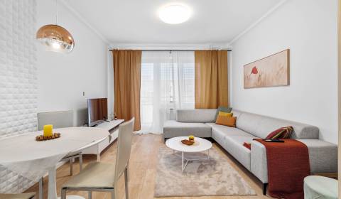 Kiadó 3 szobás lakás, 3 szobás lakás, Haburská, Bratislava - Ružinov, 