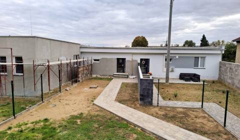 Eladó 3 szobás lakás, 3 szobás lakás, Obchodná, Trebišov, Szlovákia