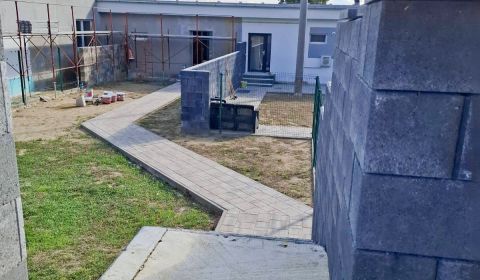 Eladó 4 szobás lakás, 4 szobás lakás, Obchodná, Trebišov, Szlovákia
