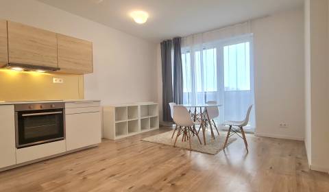 Kiadó 3 szobás lakás, 3 szobás lakás, Zuzany Chalupovej, Bratislava - 