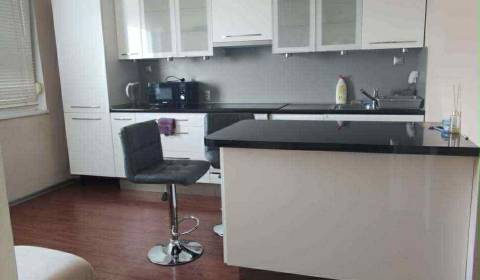 Kiadó 1 szobás lakás, 1 szobás lakás, Nové Zámky, Nové Zámky, Szlováki