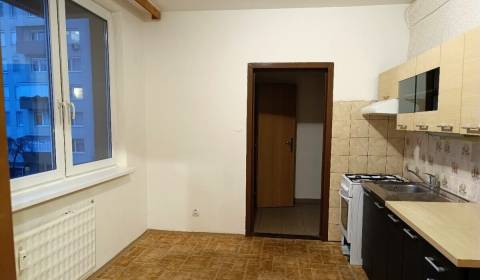 Eladó 3 szobás lakás, 3 szobás lakás, Nové Zámky, Szlovákia