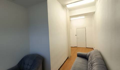 Kiadó Irodahelység, Irodahelység, Pražská, Nitra, Szlovákia