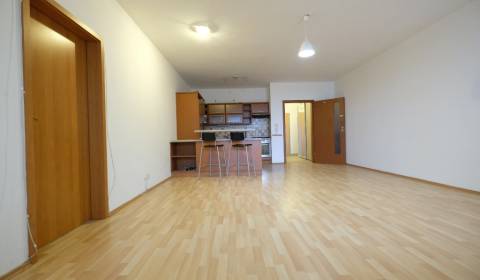 Eladó 2 szobás lakás, 2 szobás lakás, Bratislava - Nové Mesto, Szlovák