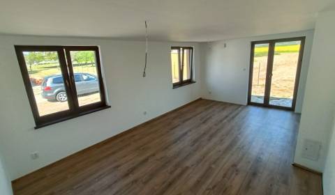 Eladó Családi ház, Családi ház, Topoľčany, Szlovákia